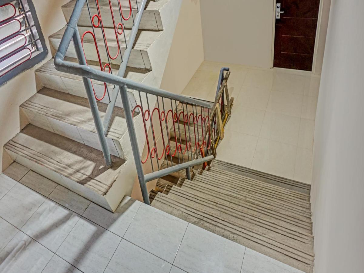 Reddoorz At Jalan Somba Opu Losari Makassar Buitenkant foto