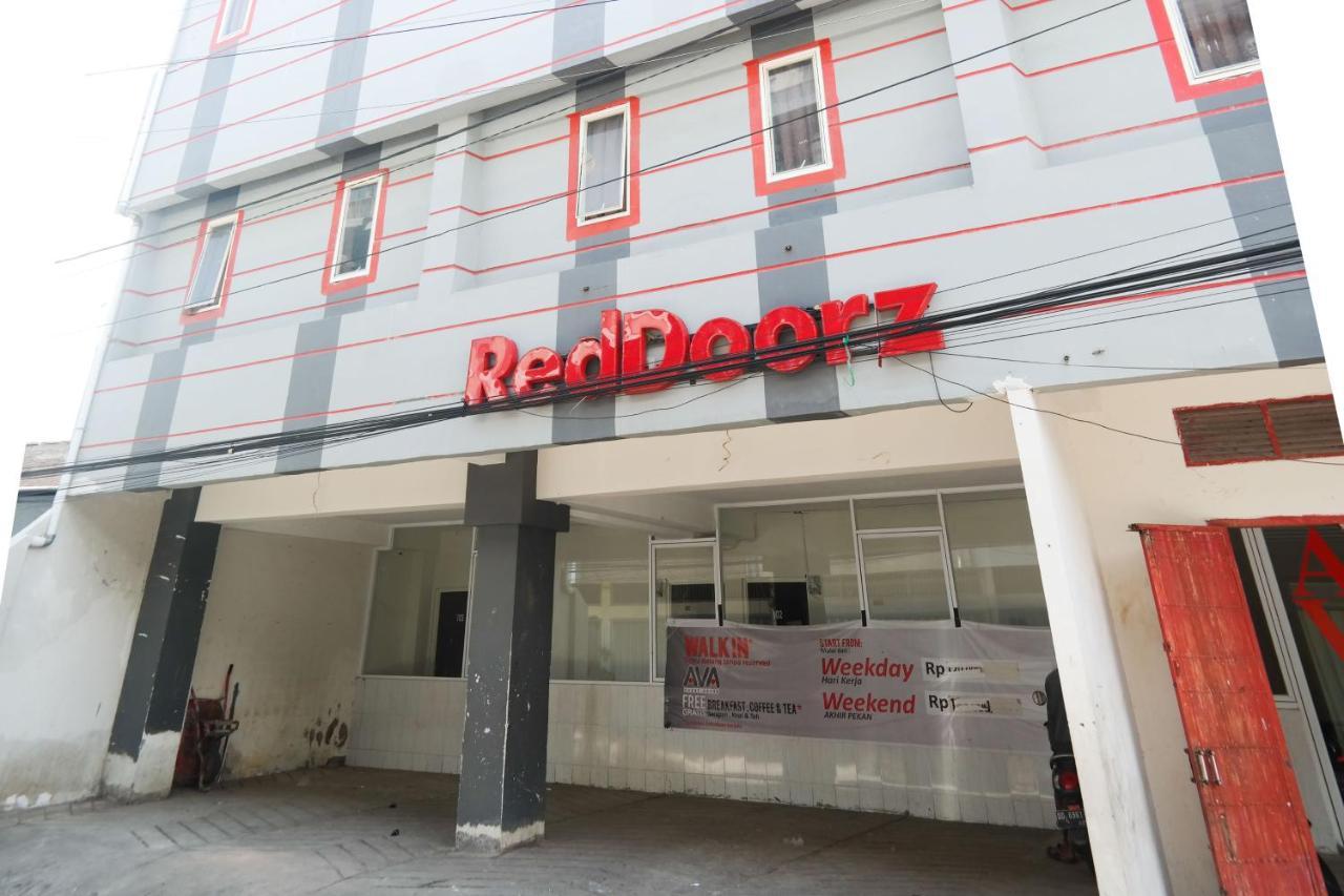 Reddoorz At Jalan Somba Opu Losari Makassar Buitenkant foto