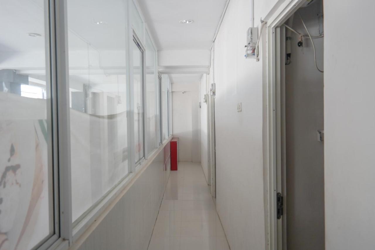 Reddoorz At Jalan Somba Opu Losari Makassar Buitenkant foto