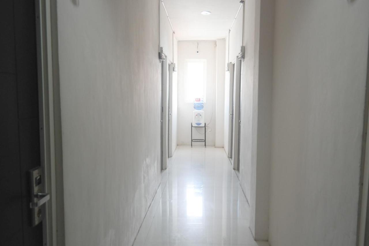 Reddoorz At Jalan Somba Opu Losari Makassar Buitenkant foto