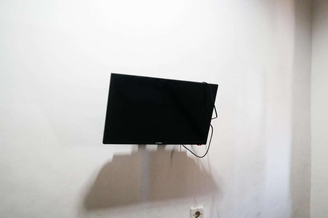Reddoorz At Jalan Somba Opu Losari Makassar Buitenkant foto