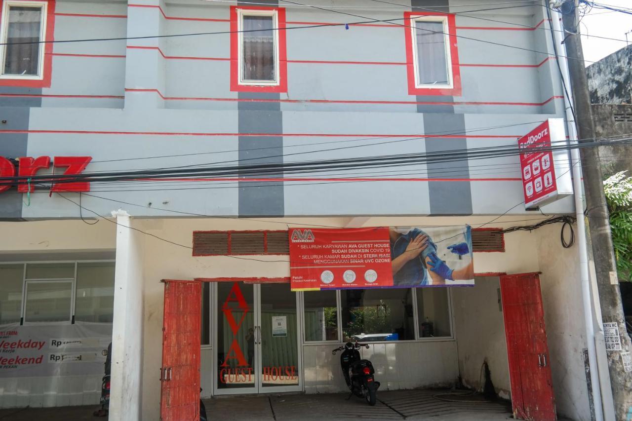 Reddoorz At Jalan Somba Opu Losari Makassar Buitenkant foto